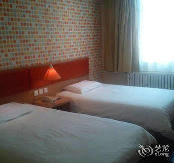 Home Inn Hongjialou Εξωτερικό φωτογραφία